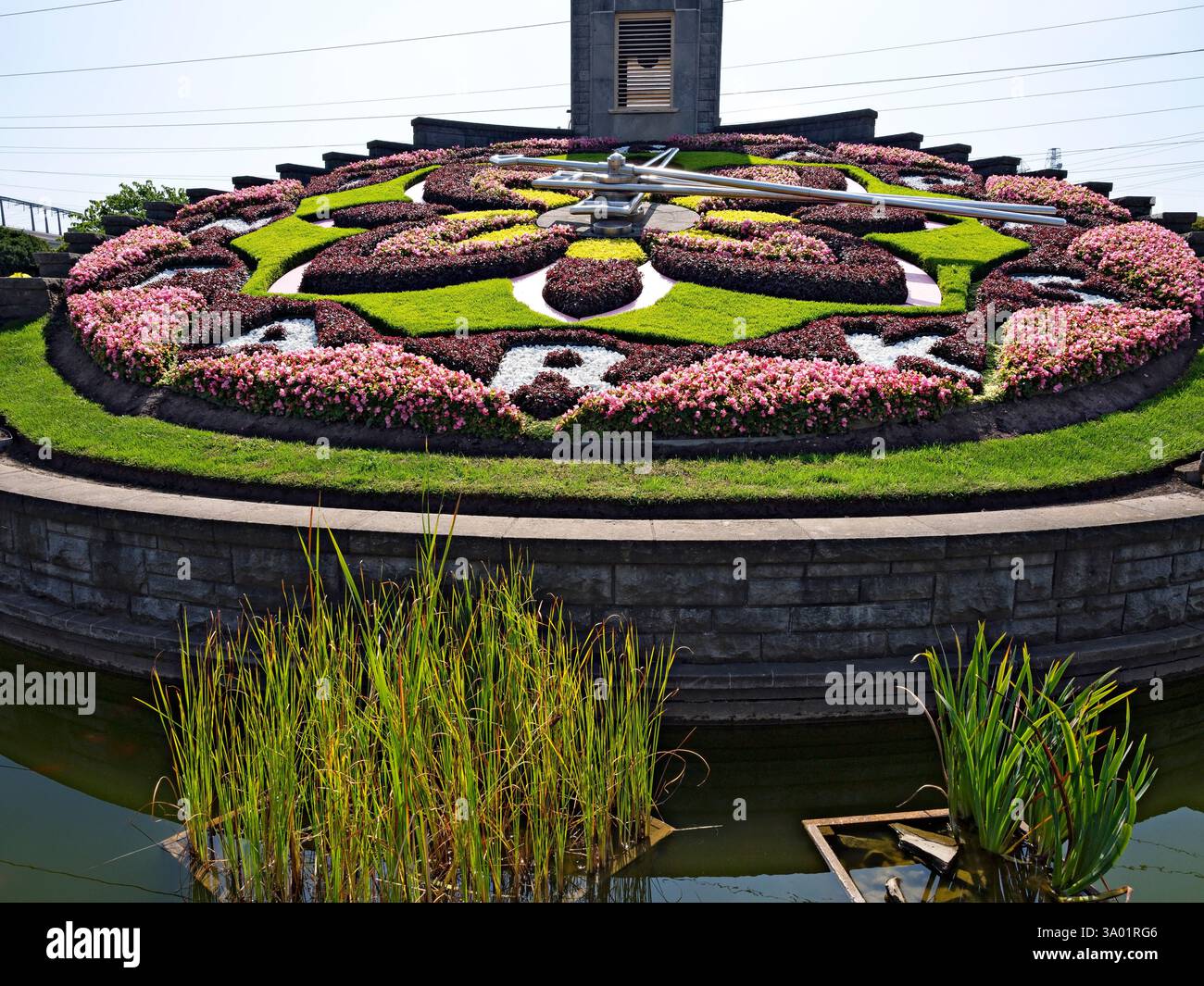 Niagara Parks, Canada / horloge florale pittoresque mesurant 40 pieds de diamètre, l'affichage floral est un arrêt touristique populaire. Banque D'Images