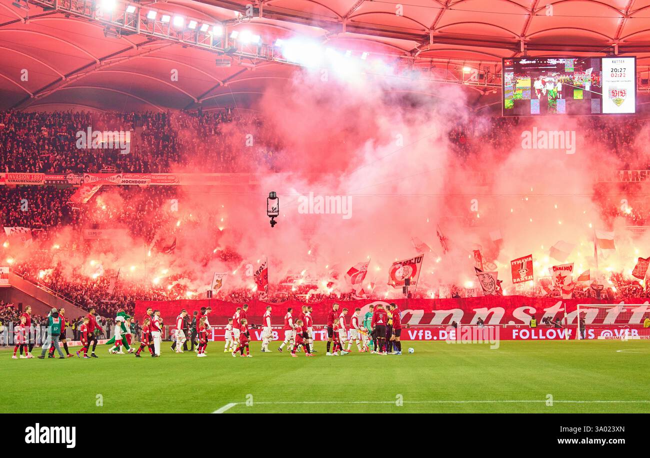 VFB fans dans le match VFB STUTTGART - FC BAYERN MUENCHEN 1-3 le 28 février 2025 à Stuttgart, Allemagne. Saison 2024/2025, 1.Bundesliga, FCB,, München, journée 24, 24.Spieltag photographe : Peter Schatz - LA RÉGLEMENTATION DFL INTERDIT TOUTE UTILISATION DE PHOTOGRAPHIES comme SÉQUENCES D'IMAGES et/ou QUASI-VIDÉO - Banque D'Images