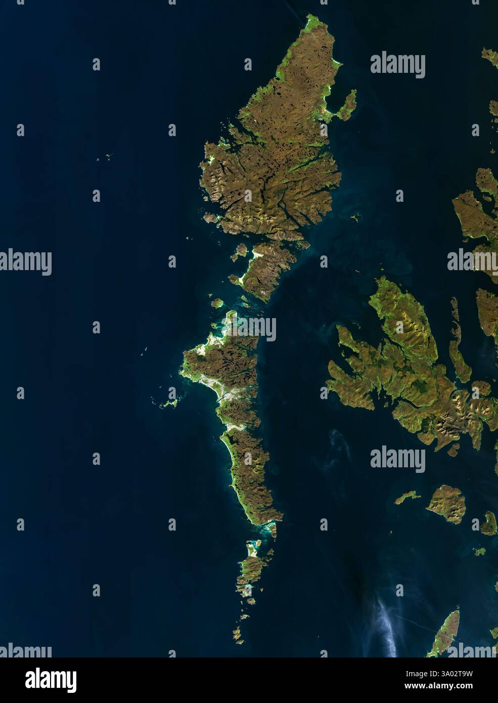 Écosse, vue satellite des Hébrides extérieures, une chaîne de plus de 100 îles, se trouve au large de la côte nord-ouest du continent écossais. Banque D'Images