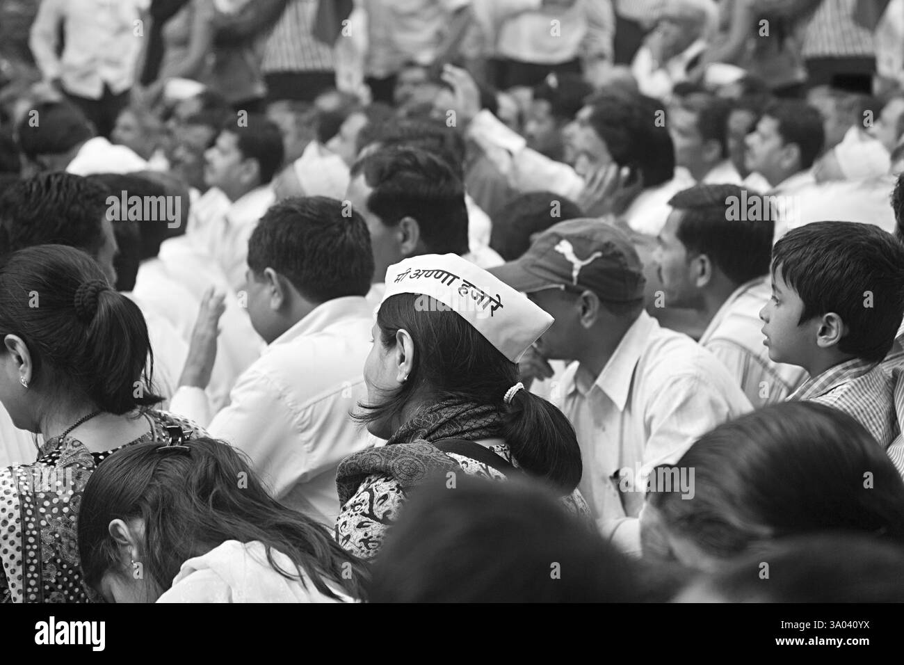 Public à Shri Anna Hazare Village Ralegaon Siddhi Maharashtra Inde Asie sept 2011 Banque D'Images
