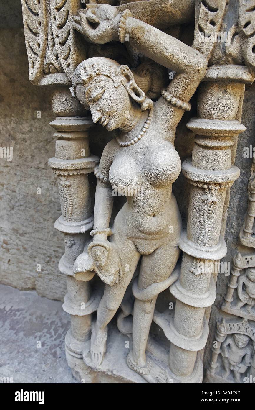 Vishkanya, Rani ki vav, structure souterraine, puits d'étape, sculpture sur pierre, Patan, Gujarat, Inde, Asie Banque D'Images
