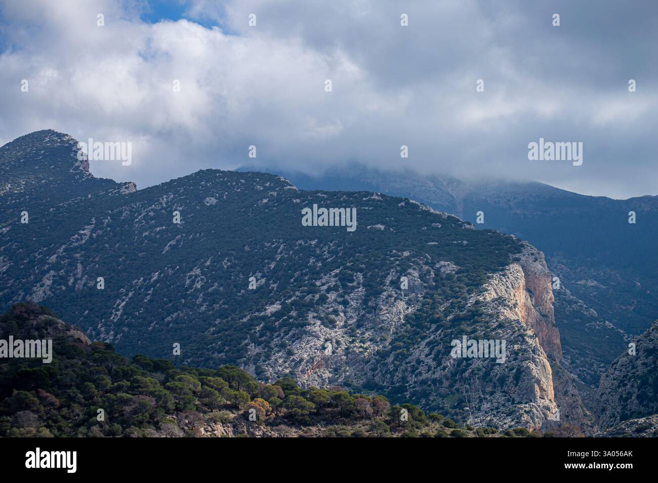 Les réservoirs de Guadalhorce ou Guadalteba sont un groupe de six réservoirs situés sur le cours moyen de la rivière Guadalhorce et deux de ses plus grands affluents Banque D'Images