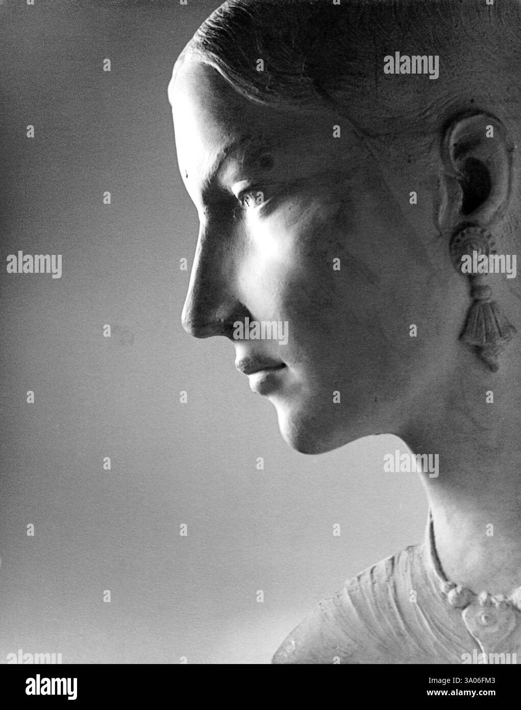 Tête en terre cuite, Inde des années 1940 Banque D'Images