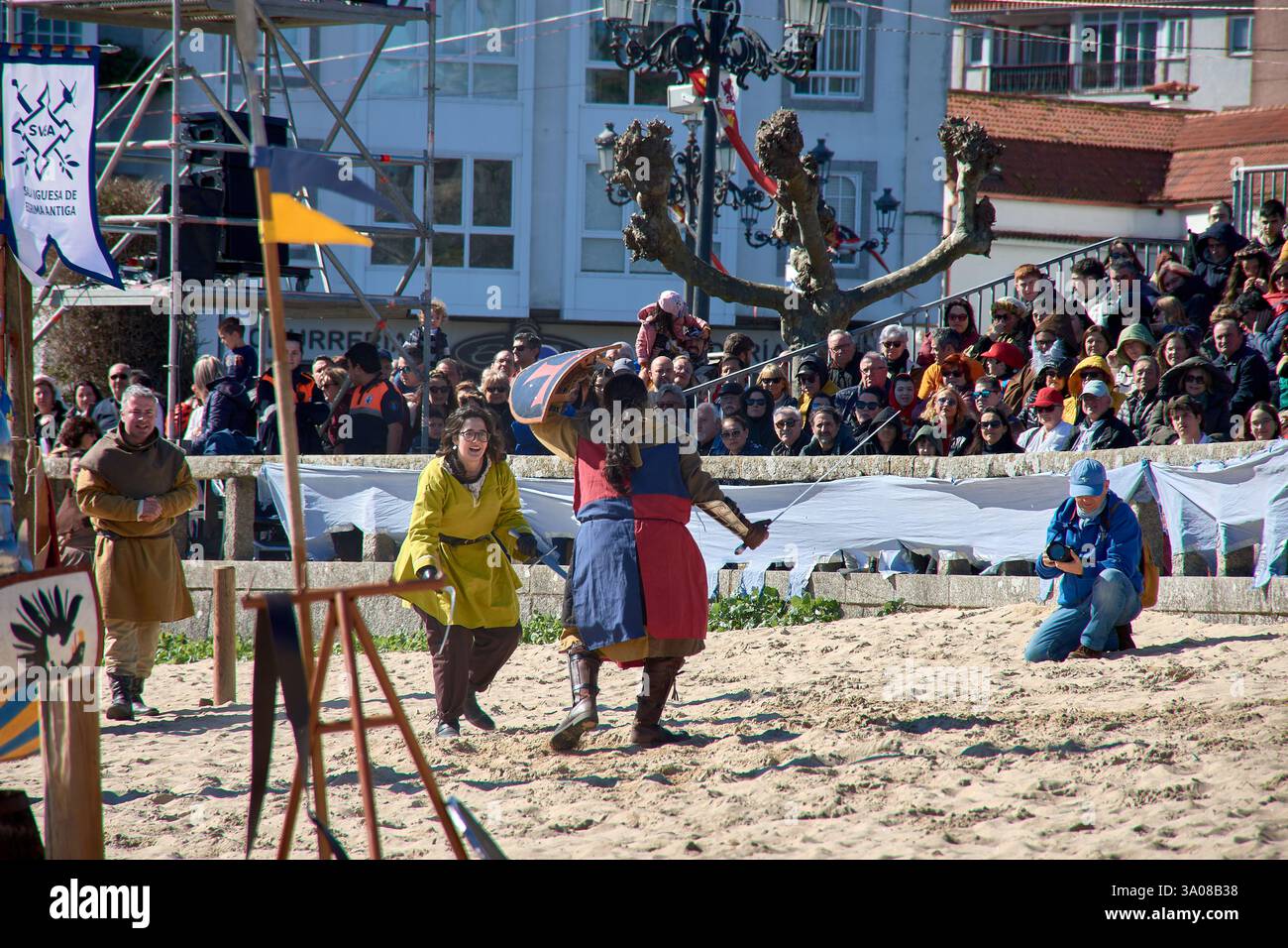 Baiona, Pontevedra, Espagne;2 mars 2025 : le festival Arribada à Baiona, Espagne, célèbre l'arrivée de la Pinta en 1493, le premier navire à apporter des nouvelles Banque D'Images