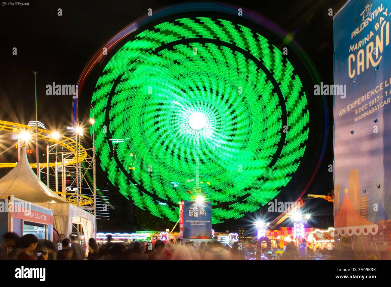 marina bay carnival tour de spin à 360 degrés au ralenti Banque D'Images