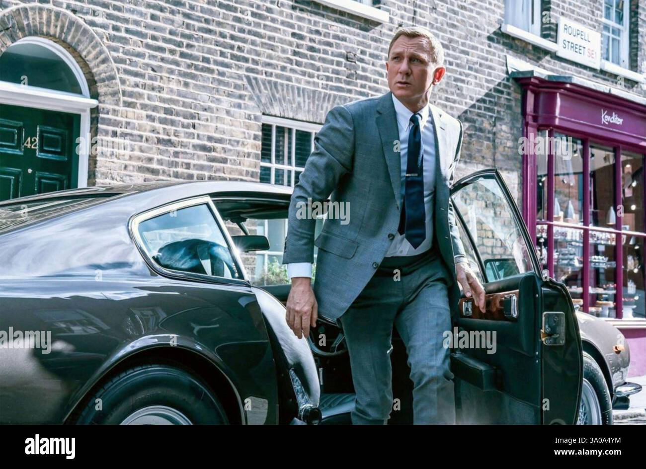 No Time to Die 2021 film Universal Pictures avec Daniel Craig dans le rôle de James Bond Banque D'Images