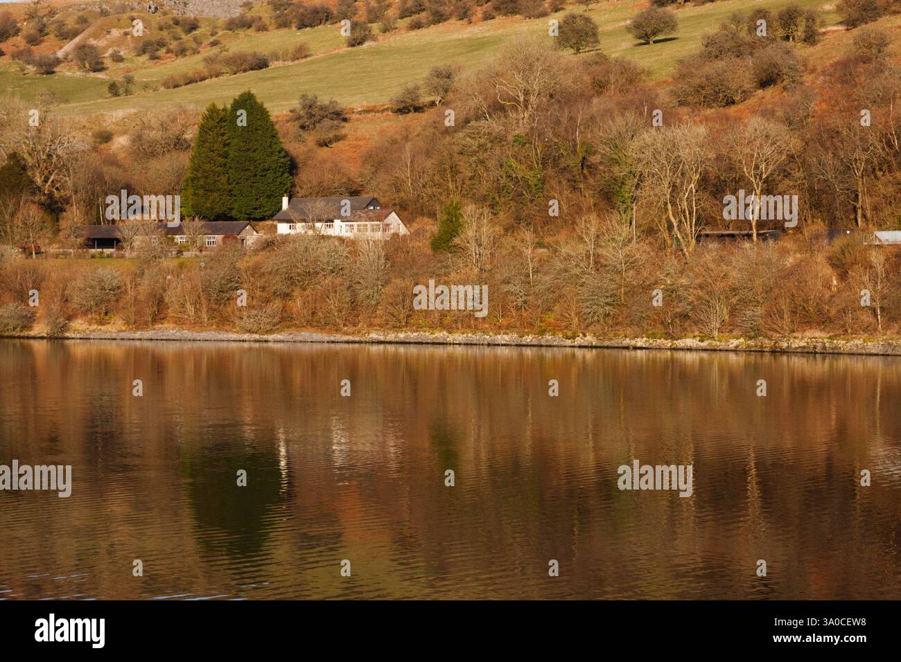 Réservoir de Pontsticill, Merthyr Tydfil, pays de Galles du Sud, Royaume-Uni, 3 mars 2025. Météo Royaume-Uni : temps chaud dans la région cet après-midi. Crédit : Andrew Bartlett/Alamy Live News Banque D'Images Réservoir de Pontsticill, Merthyr Tydfil, pays de Galles du Sud, Royaume-Uni, 3 mars 2025. Météo Royaume-Uni : temps chaud dans la région cet après-midi. Crédit : Andrew Bartlett/Alamy Live News Banque D'Images