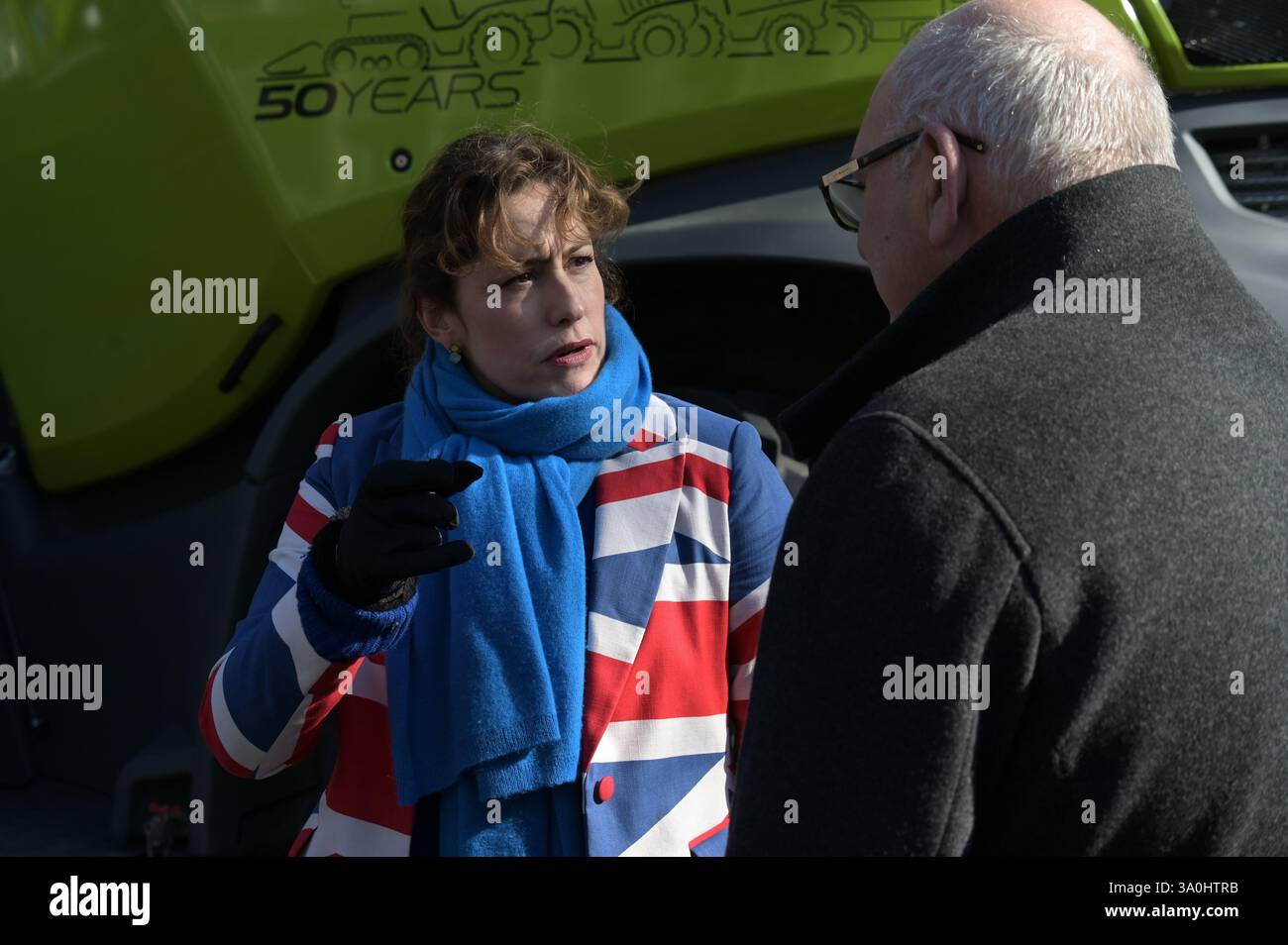 Londres, Royaume-Uni. 4 mars 2025. Soeaker Victoria Atkins est secrétaire d'État fantôme pour l'environnement, l'alimentation et les Affaires rurales assiste à un rassemblement de fermiers à Londres pour un Pancake Day Rally pour s'opposer à l'impôt sur les successions du gouvernement à Londres, au Royaume-Uni. (Photo de 李世惠/Voir Li/Picture Capital) crédit : Voir Li/Picture Capital/Alamy Live News Banque D'Images
