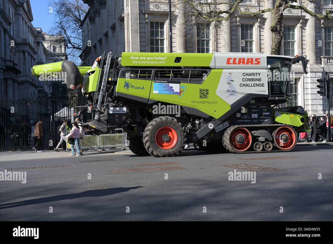 Londres, Royaume-Uni. 4 mars 2025. Les agriculteurs se rassemblent à Londres pour un rassemblement du jour des crêpes pour s'opposer à l'impôt sur les successions du gouvernement à Londres, au Royaume-Uni. (Photo de 李世惠/Voir Li/Picture Capital) crédit : Voir Li/Picture Capital/Alamy Live News Banque D'Images