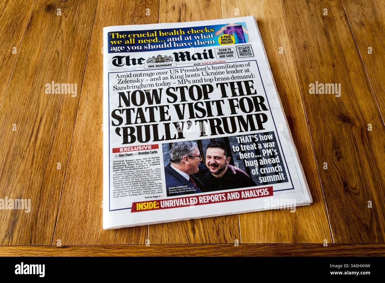 2 mars 2025. Le titre dans le mail de dimanche est maintenant arrêter la visite d'État pour «intimider» Trump. Après l'attaque de Trump sur Zelenskyy. Banque D'Images