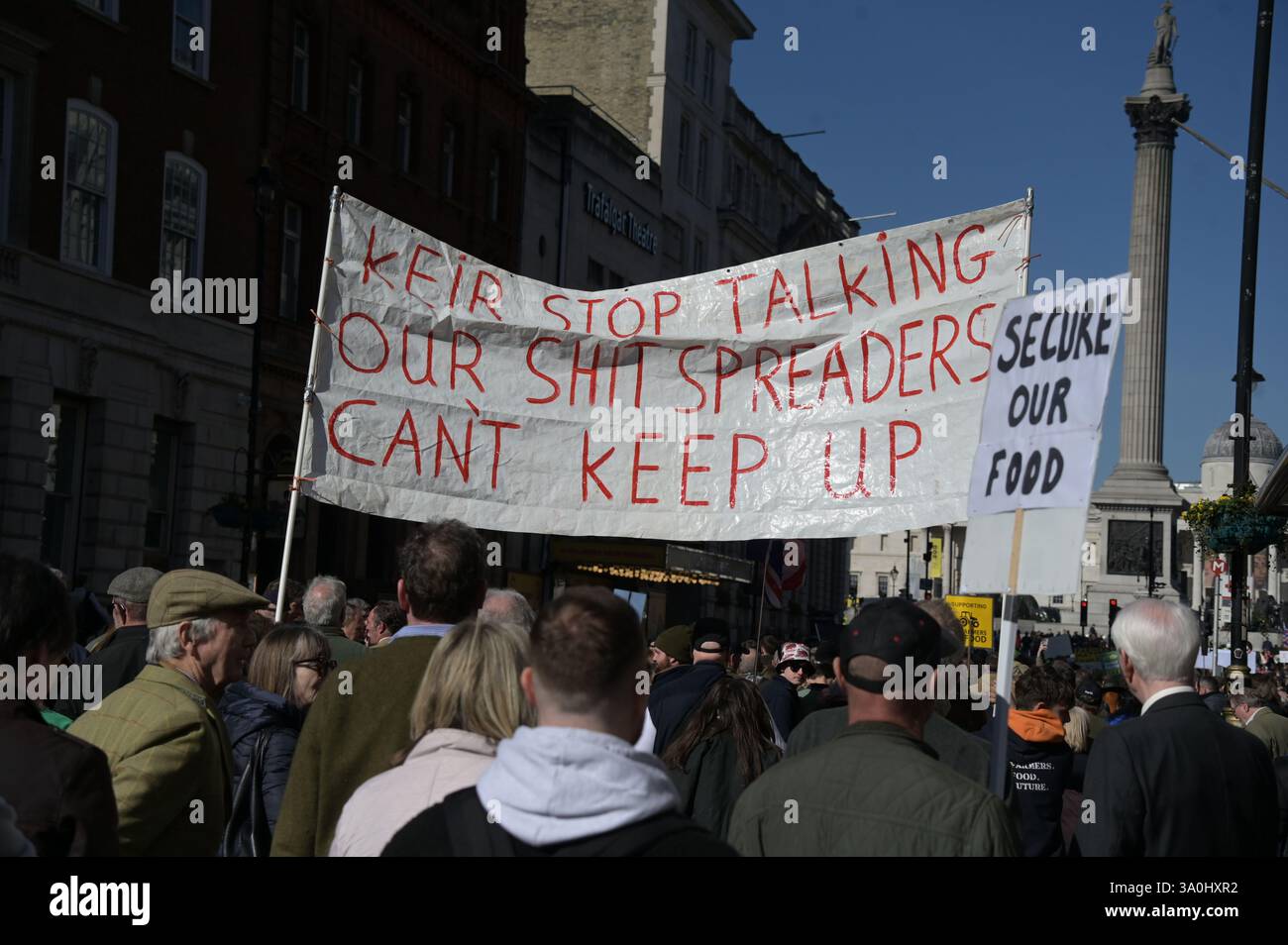 Londres, Royaume-Uni. 4 mars 2025. Les agriculteurs se rassemblent à Londres pour un rassemblement du jour des crêpes pour s'opposer à l'impôt sur les successions du gouvernement à Londres, au Royaume-Uni. (Photo de 李世惠/Voir Li/Picture Capital) crédit : Voir Li/Picture Capital/Alamy Live News Banque D'Images