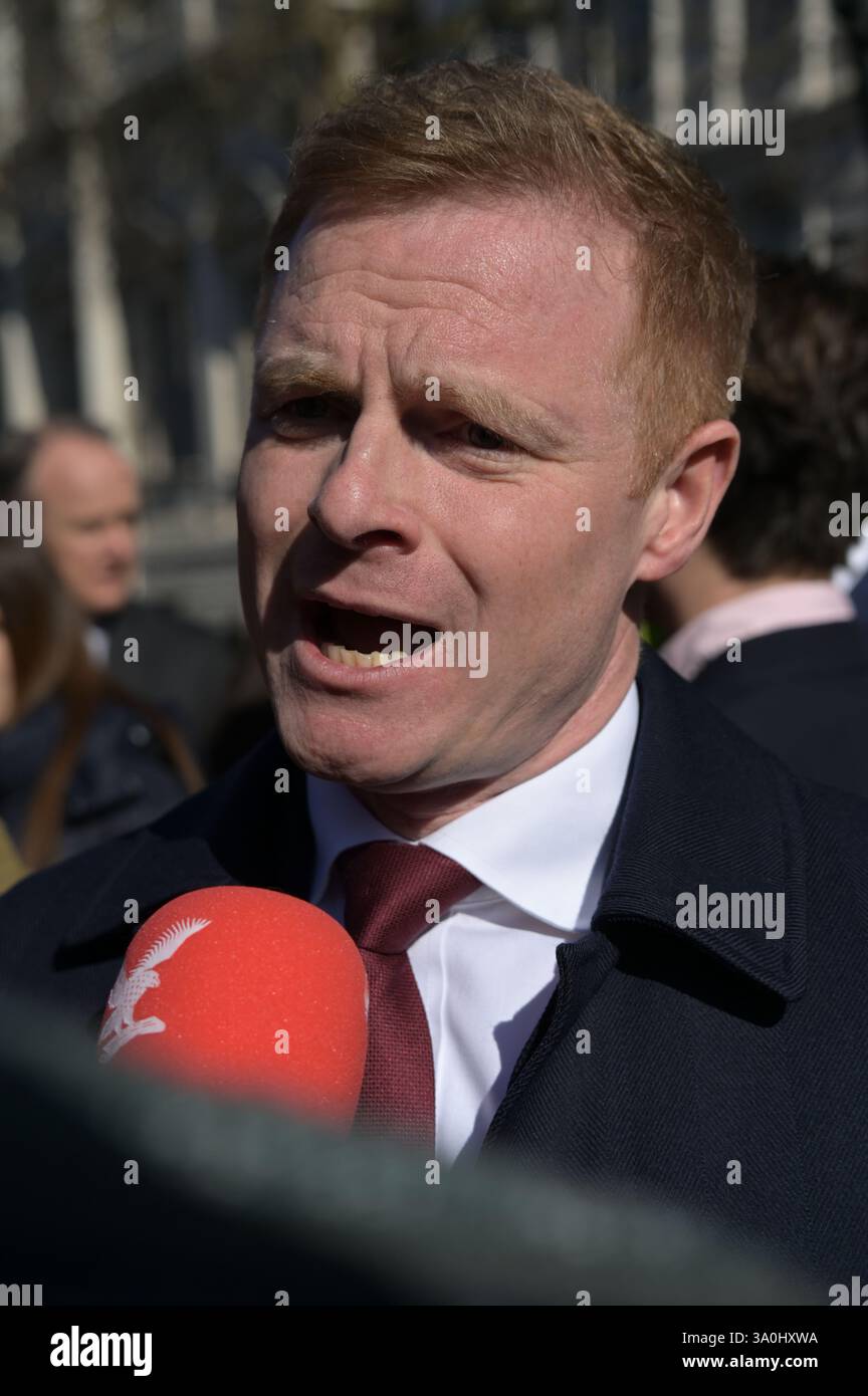 Londres, Royaume-Uni. 4 mars 2025. Les agriculteurs se rassemblent à Londres pour un rassemblement du jour des crêpes pour s'opposer à l'impôt sur les successions du gouvernement à Londres, au Royaume-Uni. (Photo de 李世惠/Voir Li/Picture Capital) crédit : Voir Li/Picture Capital/Alamy Live News Banque D'Images