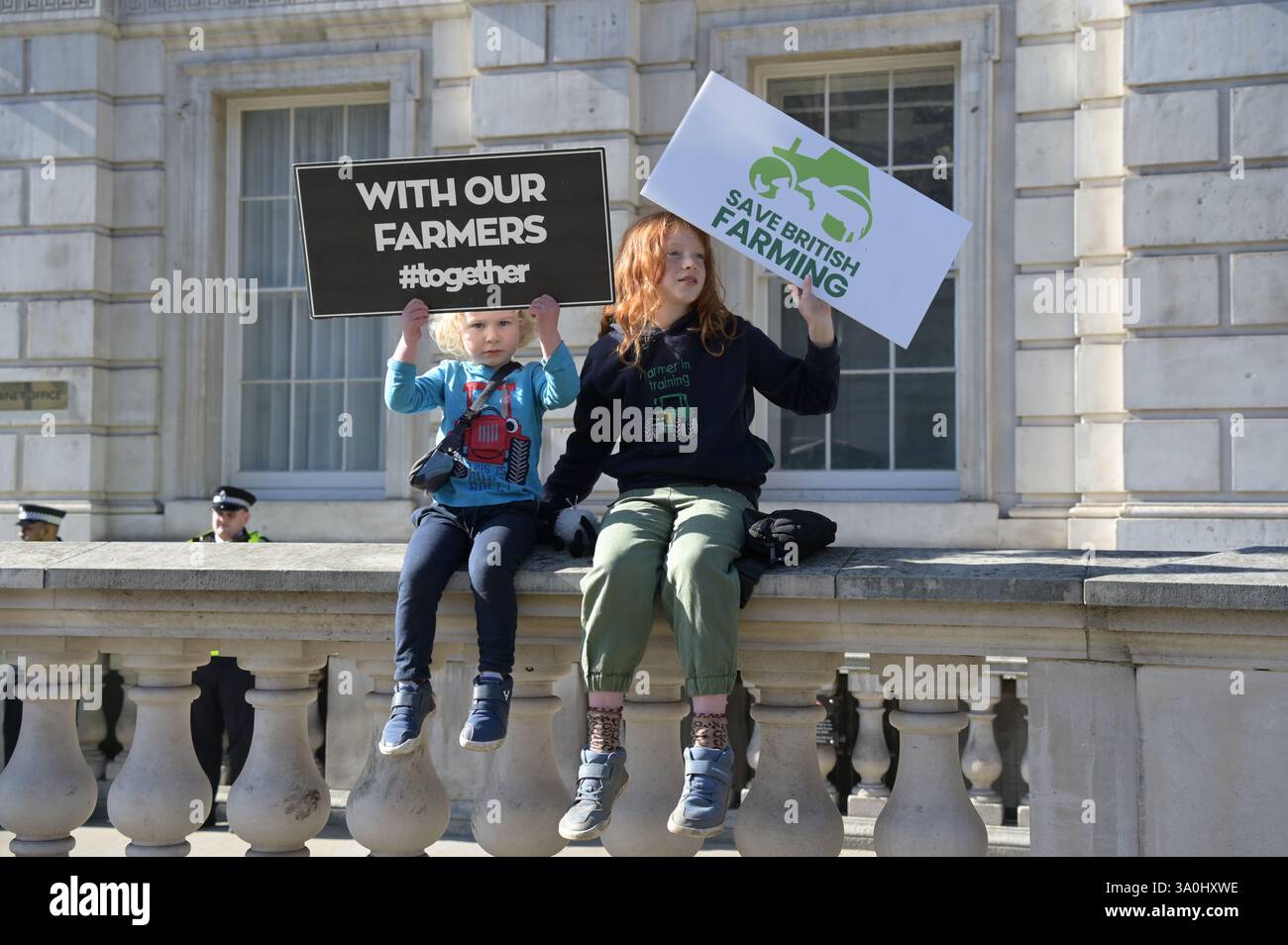 Londres, Royaume-Uni. 4 mars 2025. Les agriculteurs se rassemblent à Londres pour un rassemblement du jour des crêpes pour s'opposer à l'impôt sur les successions du gouvernement à Londres, au Royaume-Uni. (Photo de 李世惠/Voir Li/Picture Capital) crédit : Voir Li/Picture Capital/Alamy Live News Banque D'Images