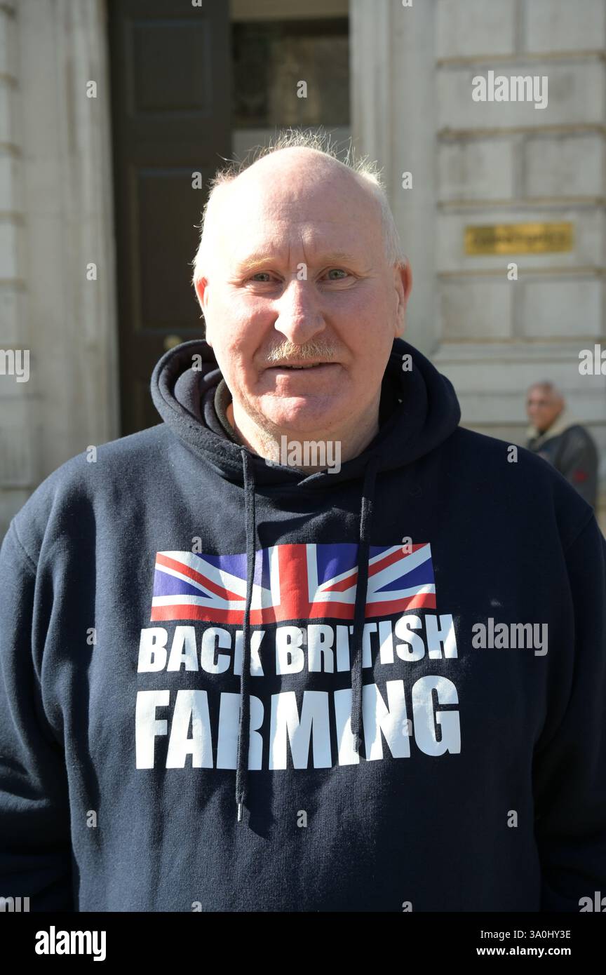 Londres, Royaume-Uni. 4 mars 2025. Les agriculteurs se rassemblent à Londres pour un rassemblement du jour des crêpes pour s'opposer à l'impôt sur les successions du gouvernement à Londres, au Royaume-Uni. (Photo de 李世惠/Voir Li/Picture Capital) crédit : Voir Li/Picture Capital/Alamy Live News Banque D'Images