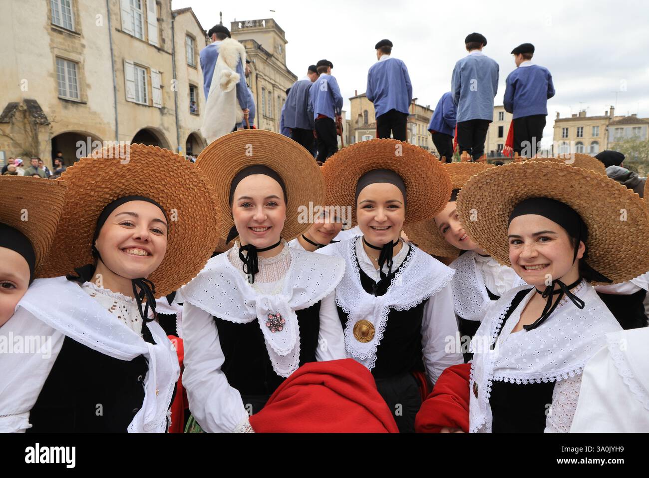 Le célèbre « Bazas Fat Ox Festival » en Gironde dans le sud-ouest de la France a lieu chaque année depuis 1283. Photo de Hugo Martin/Alamy. Banque D'Images