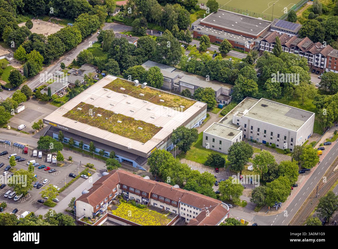 Vue aérienne, Westenergie salle de sport et piscine couverte sud, Altstadt I - sud-est, Mülheim an der Ruhr, région de la Ruhr, Rhénanie du Nord-Westphalie, Banque D'Images