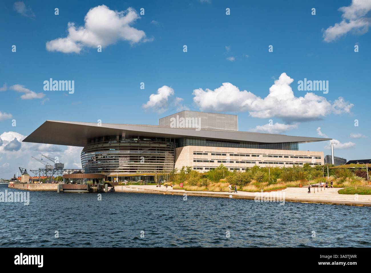 Opéra de Copenhague sur le port de Copenhague, design architectural moderne de Henning Larsen, situé sur l'île de Holmen, au Danemark Banque D'Images