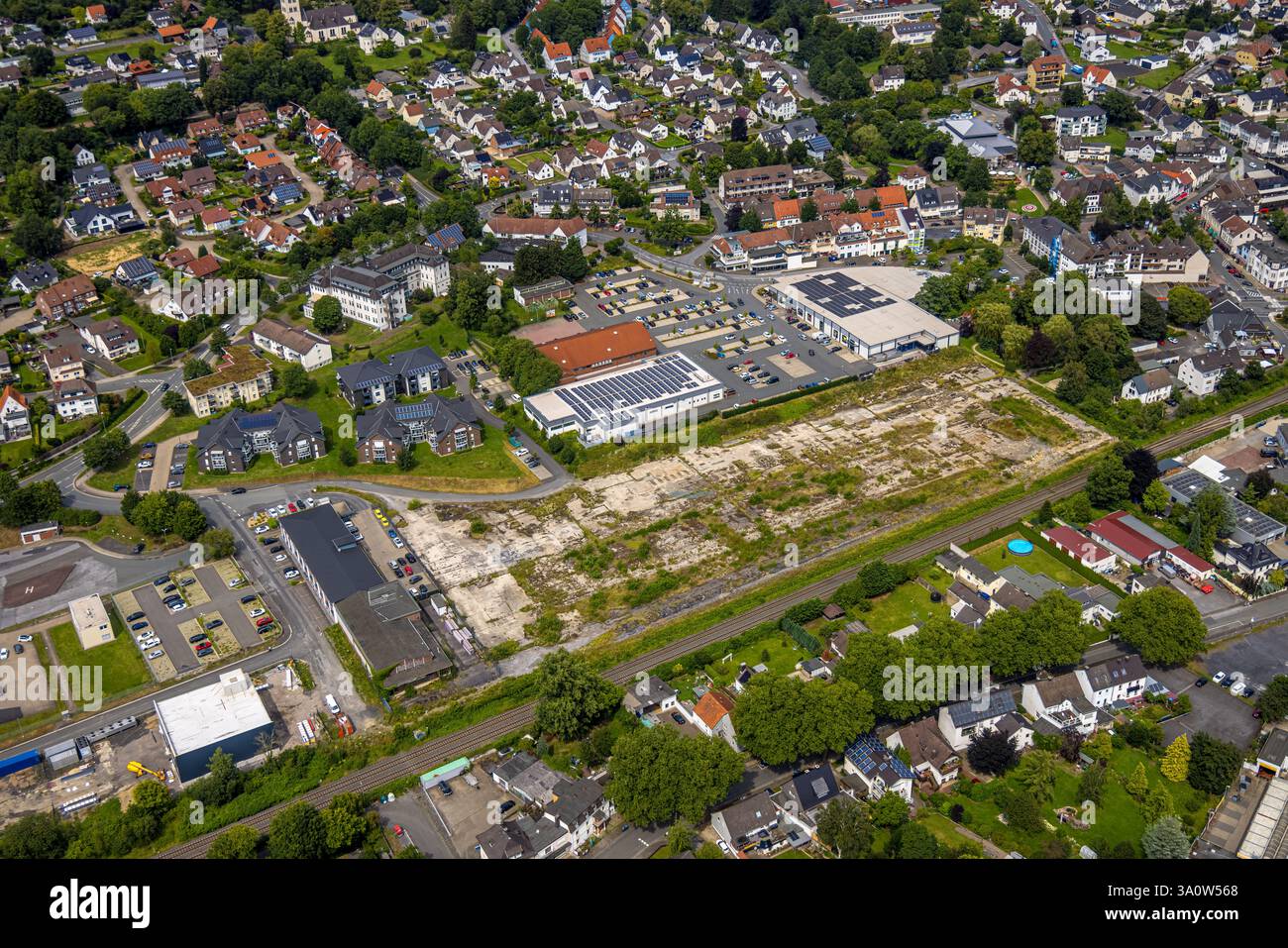 Vue aérienne, chantier de construction pour la nouvelle zone résidentielle quartier am Park, centre commercial avec Aldi et supermarché Edeka sur Christian-Liebrecht-Straß Banque D'Images
