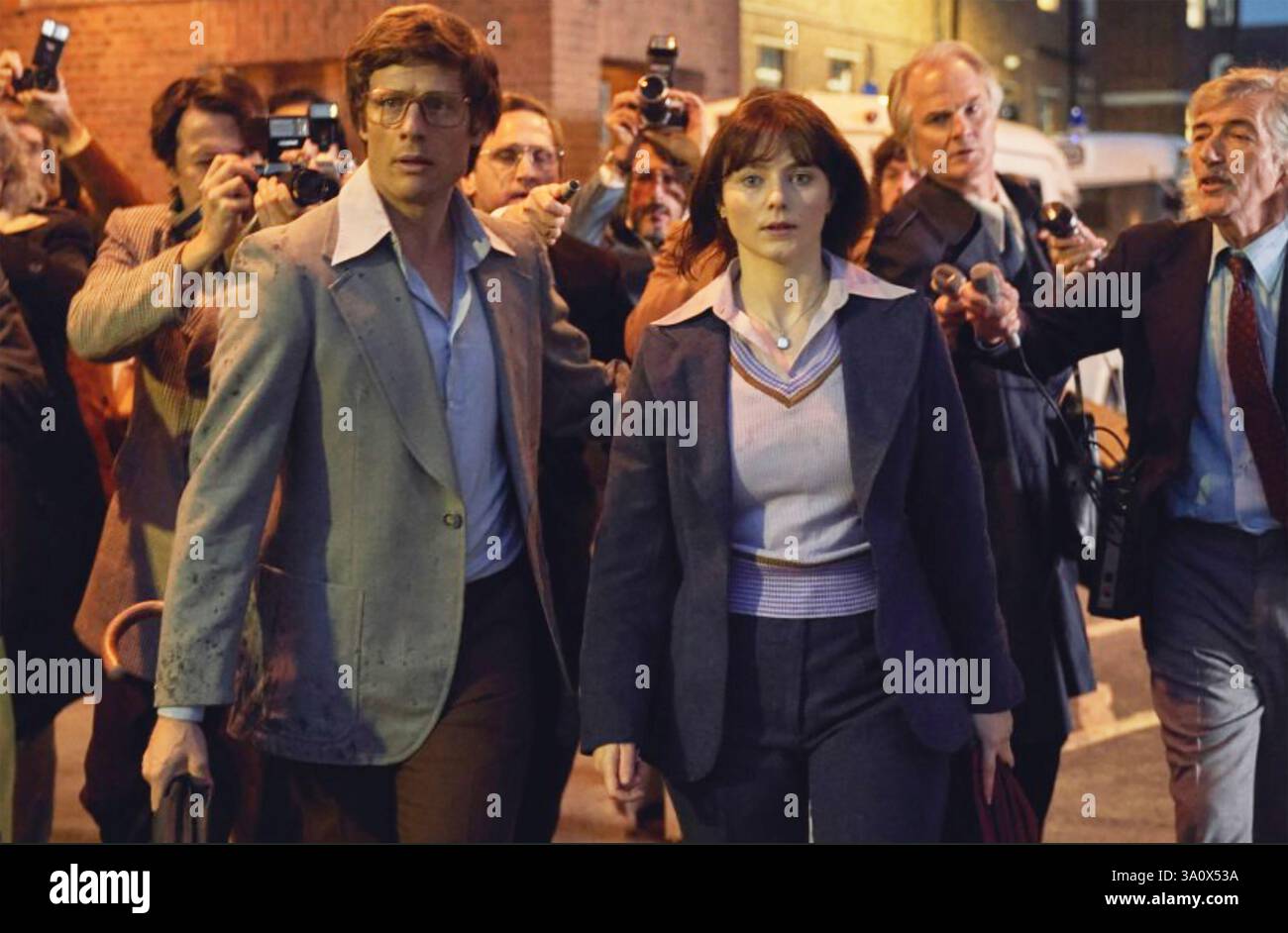 JOY 2024 Netflix film avec Thomasin McKenzie et James Norton Banque D'Images