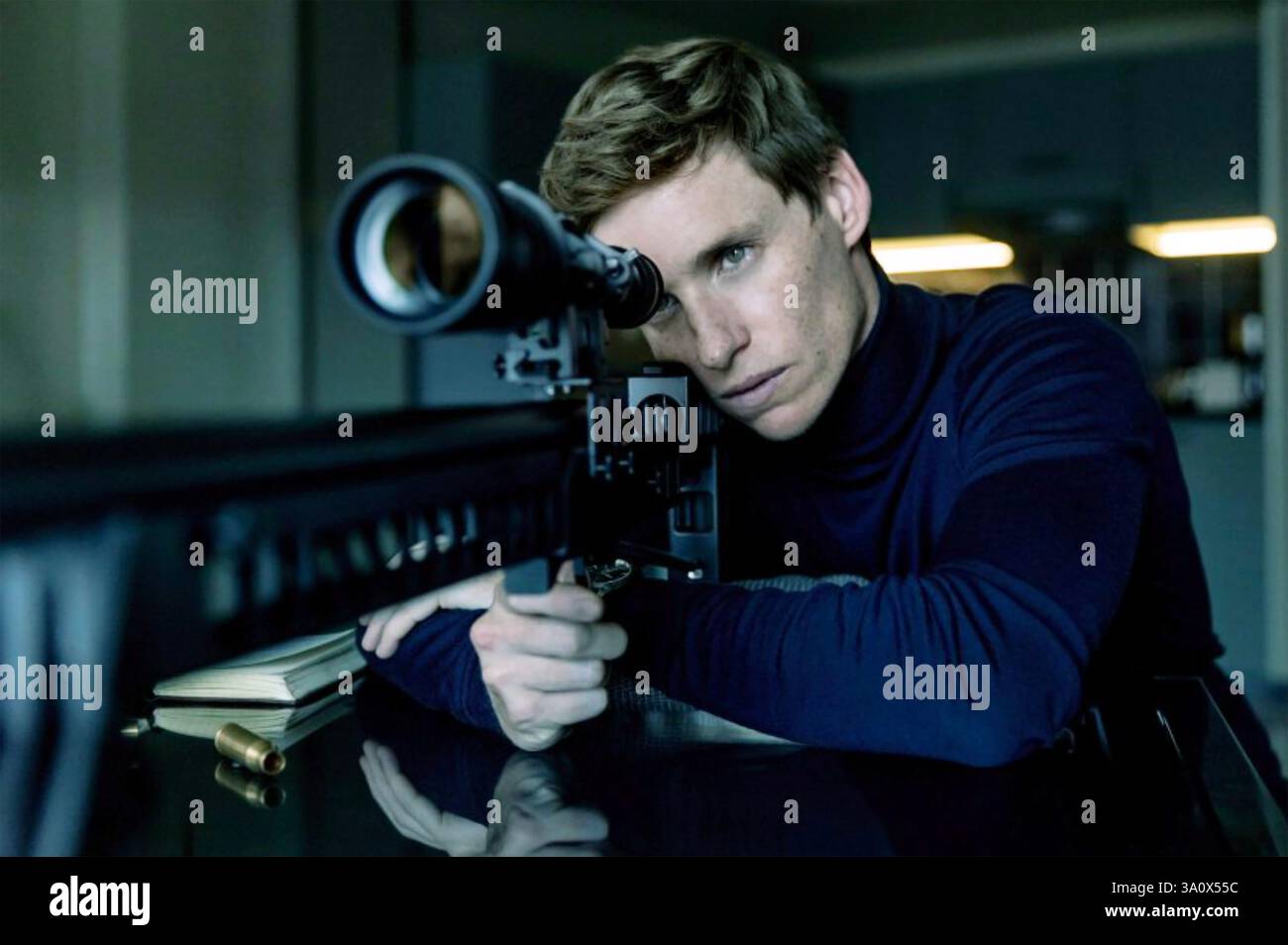 LE JOUR DE LA série télévisée JACKAL 2024 - Sky Atlantic avec Eddie Redmayne dans le rôle de 'The Jackal' Alex Duggan Banque D'Images