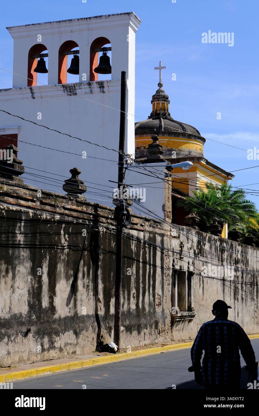 La vue extérieure du Centro Cultural Museo Convento San Francisco (San Francisco Convent Museum).Granada.Nicaragua Banque D'Images