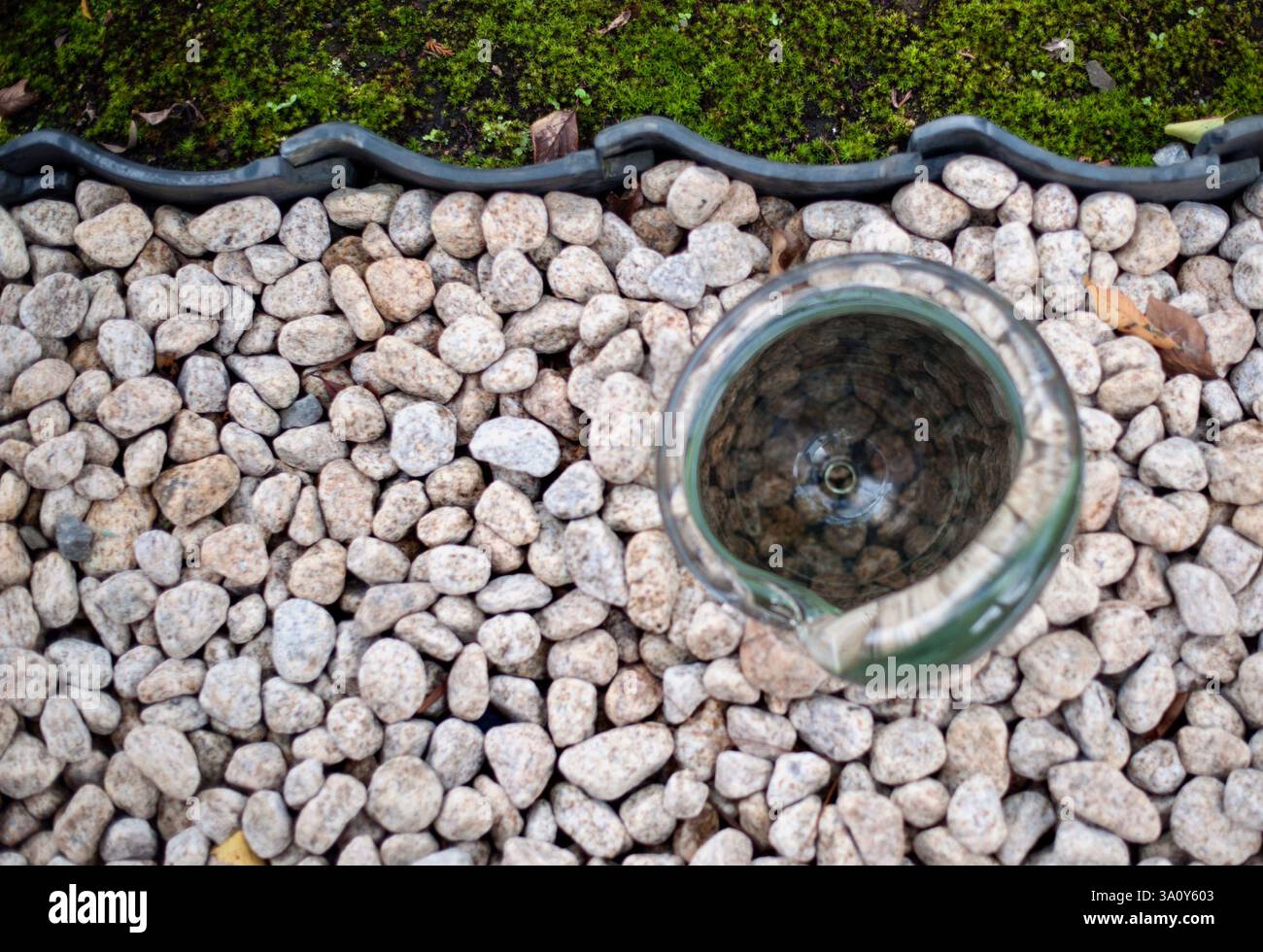 LA PHOTO montre un détail d'un mur à l'intérieur de l'observatoire Enoura à Odawara, préfecture de Kanagawa, Japon, le 12 septembre 2017. Banque D'Images