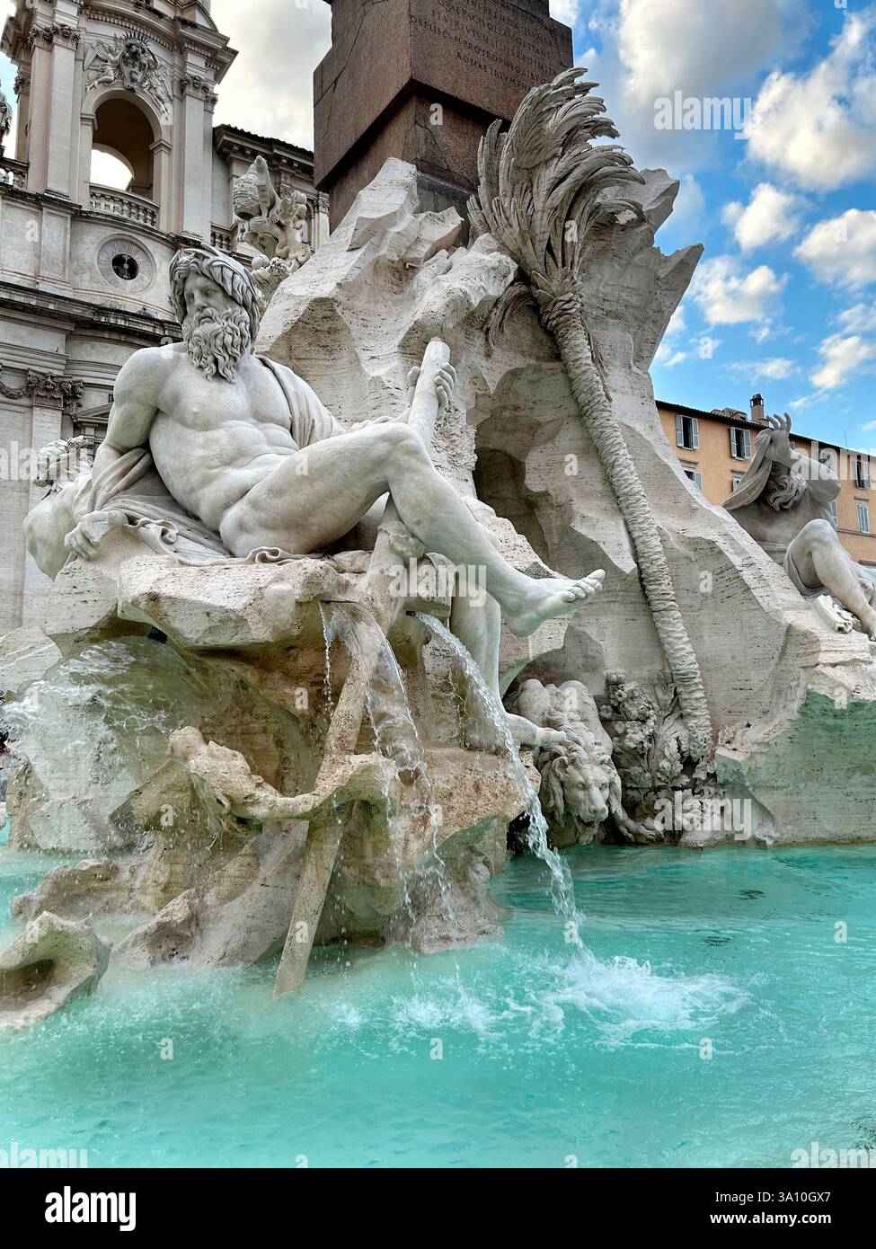 L'Italie, Lazio, Rome, Piazza Navona, la Fontaine des Quatre Fleuves par Gianlorenzo Bernini - Image de stock capturée avec un smartphone