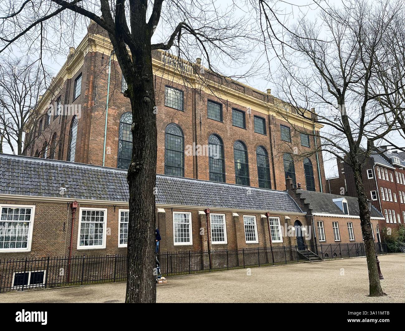 Amsterdam, pays-Bas. 20 février 2025. La synagogue portugaise dans le centre d'Amsterdam. Photo de haute qualité Banque D'Images