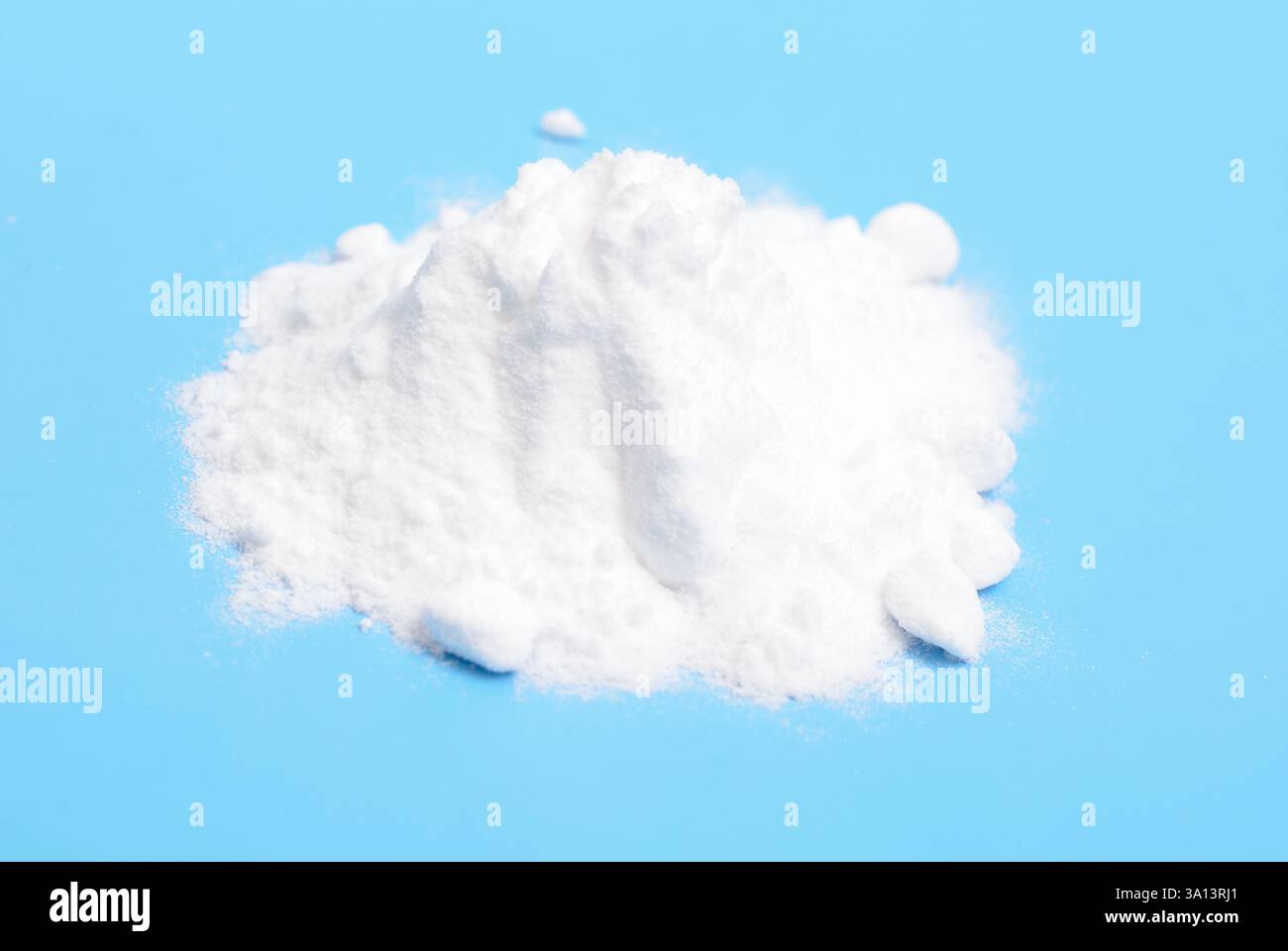 Bitartrate de potassium, également connu sous le nom d'hydrogénotartrate de potassium, de formule KC4H5O6. Il est également connu sous le nom de crème de tartre. Banque D'Images