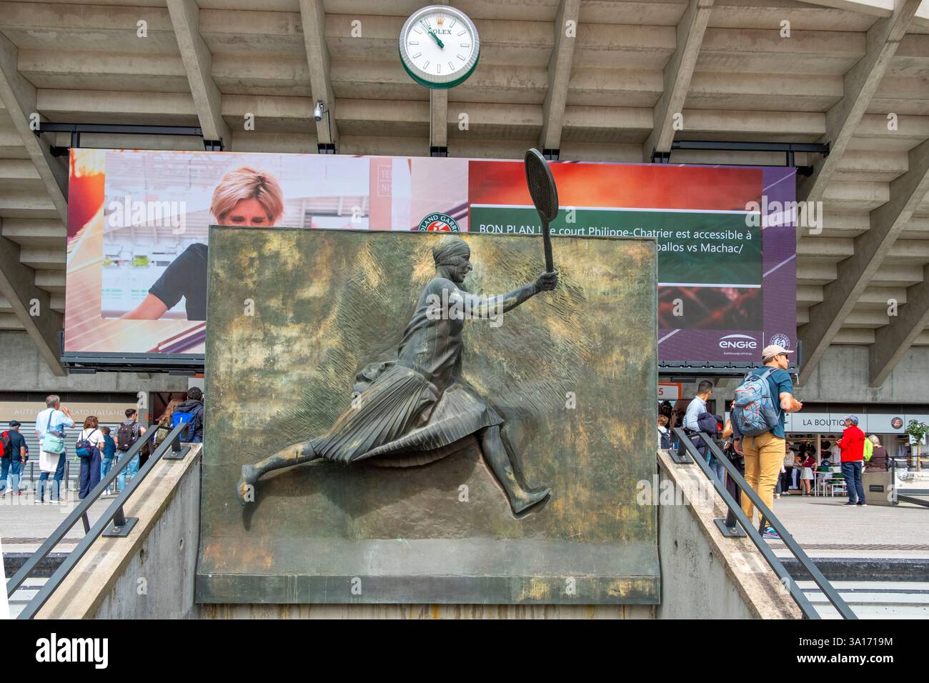 France, Paris, stade Roland Garros, statue de Suzanne Lenglen Banque D'Images