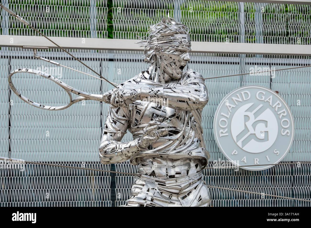 France, Paris, stade Roland Garros, statue de Raphaël Nadal Banque D'Images