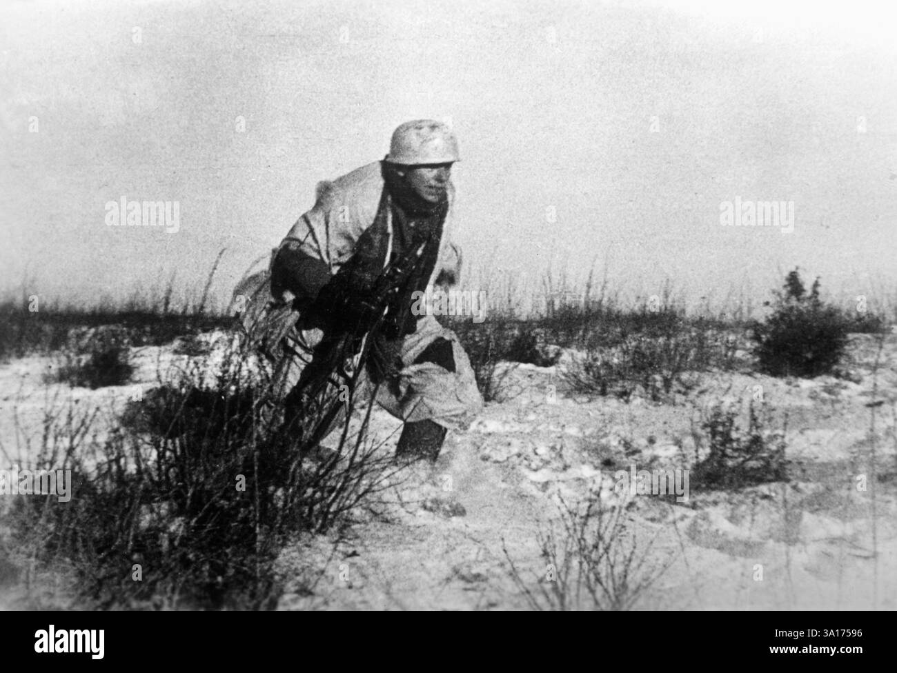 Parachutistes dans la bataille près de Vlikiye Luki. Photo : Haas. [traduction automatique] Banque D'Images