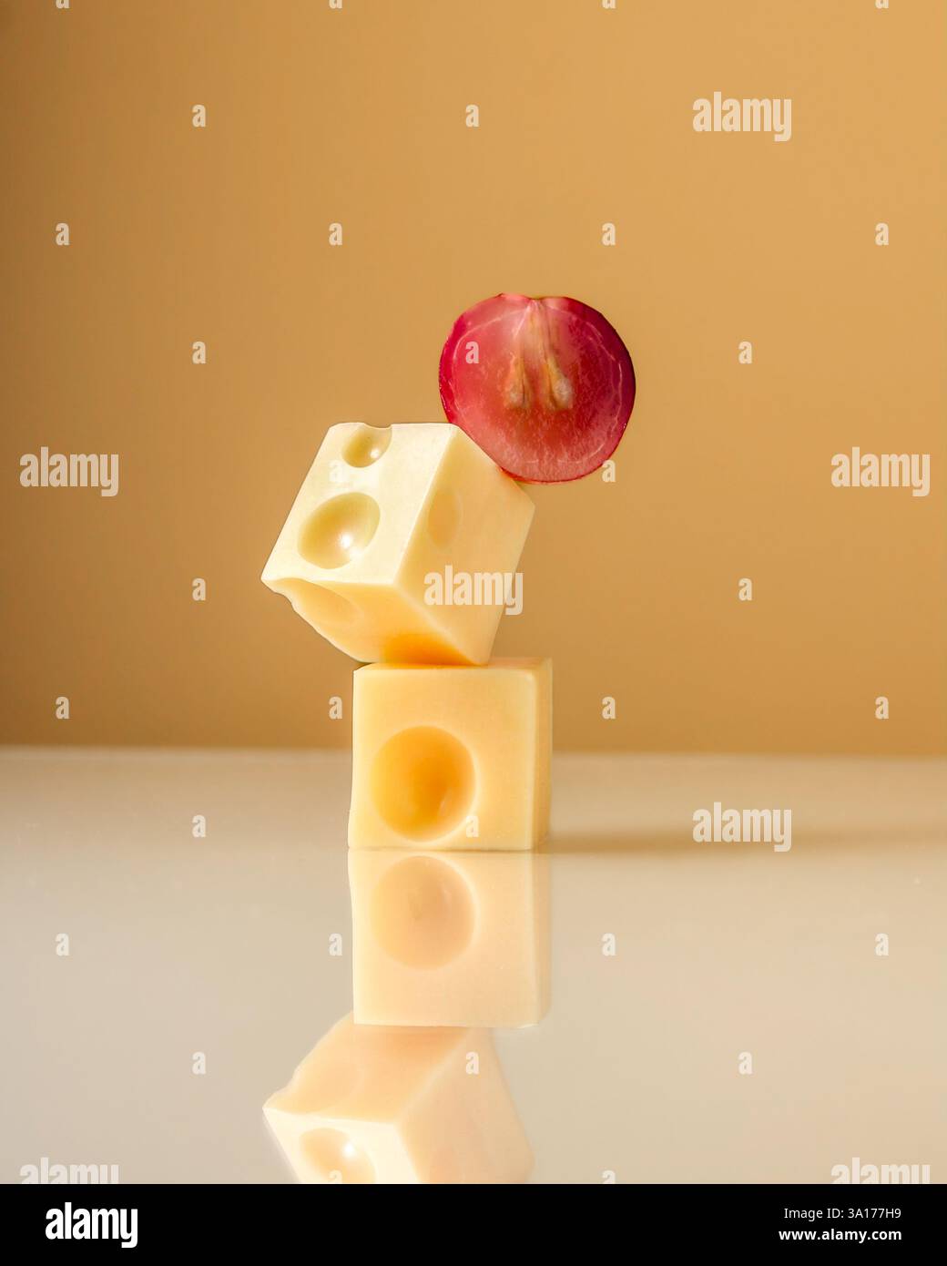 Composition de fromage minimaliste Still Life Banque D'Images