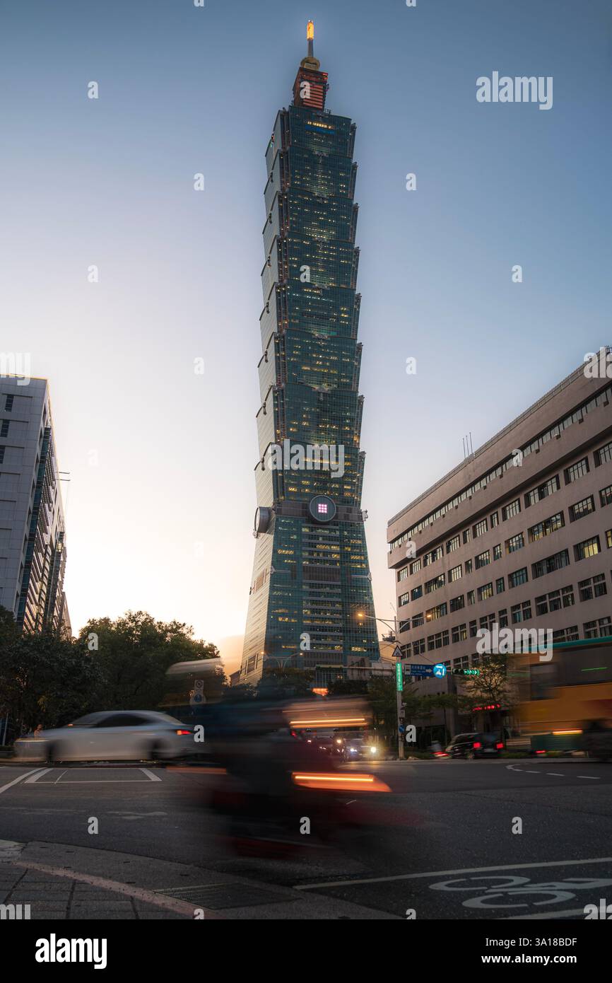AM Fuße des Taipei 101 Tours Banque D'Images