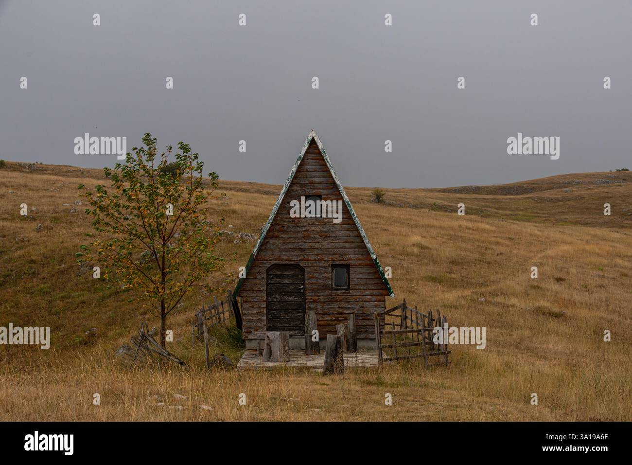 TRSA, Monténégro - 19 août 2024 : cabane en bois dans le parc national Durmitor Banque D'Images