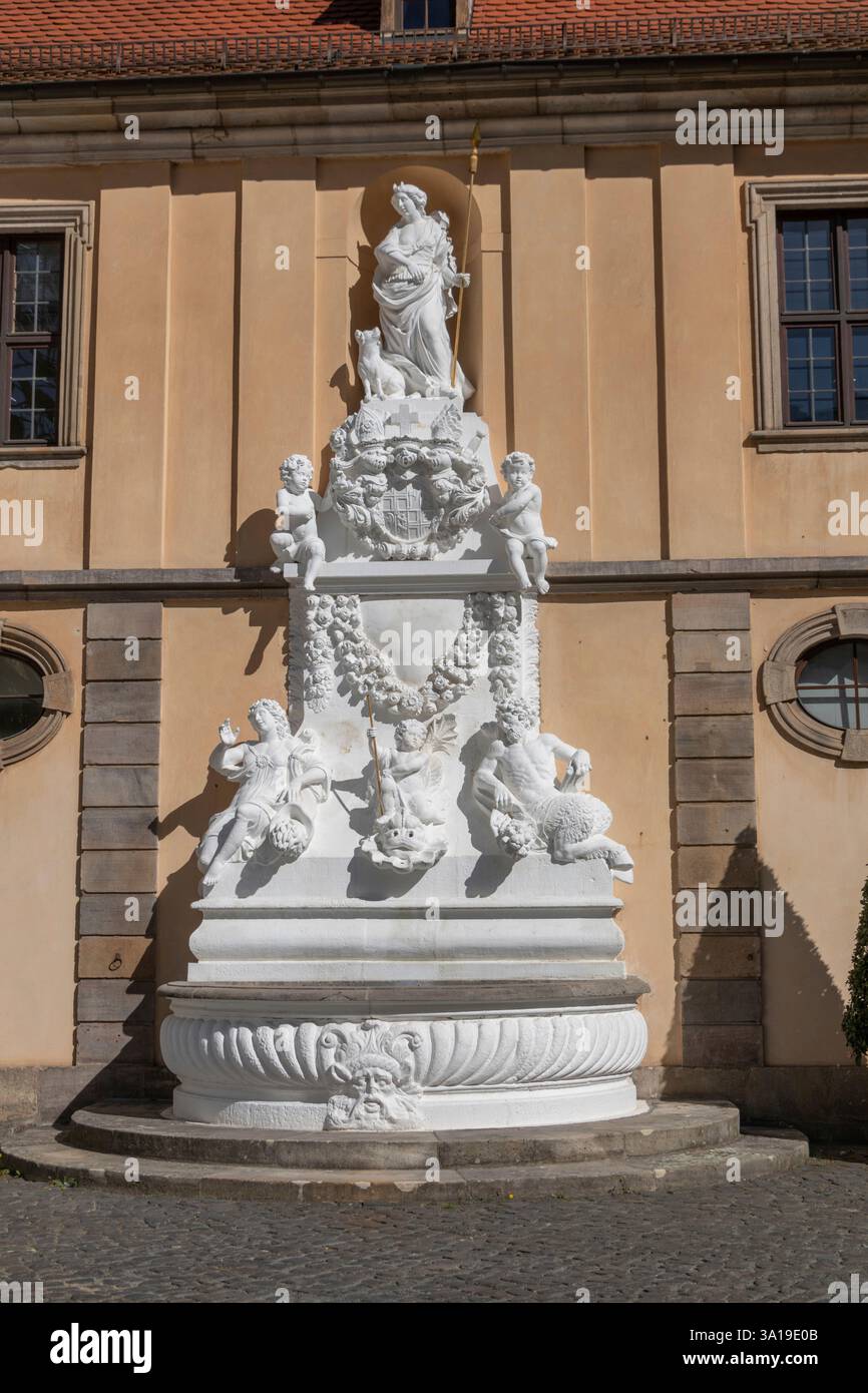 Château de Fulda comme bâtiment de la ville Banque D'Images Château de Fulda comme bâtiment de la ville Banque D'Images