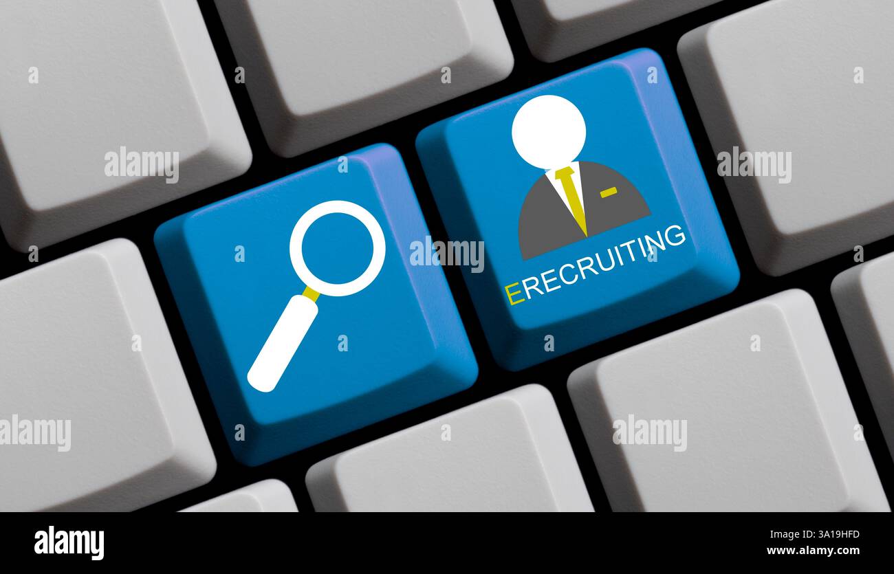 Clavier d'ordinateur bleu avec loupe affiche la recherche de personnel : e-Recruiting Banque D'Images