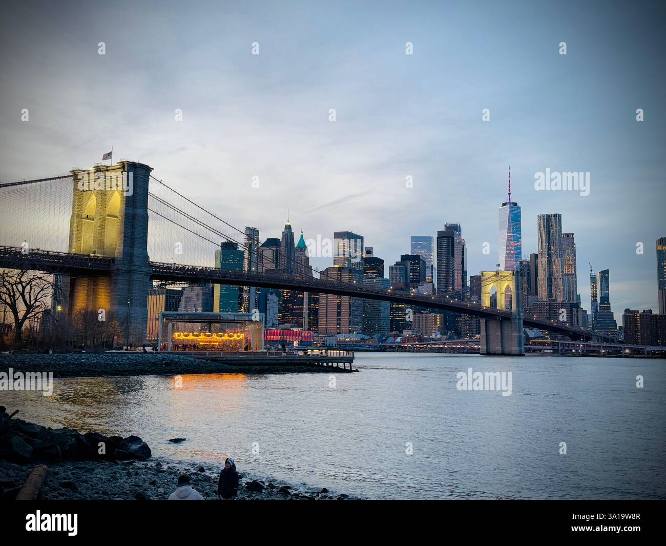 Vue sur la ville de New York depuis Dumbo à Brooklyn, New York Banque D'Images