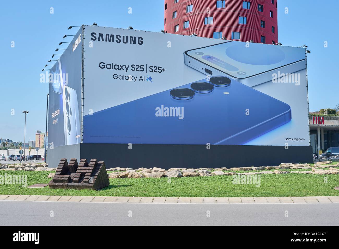 05.03.2025 Hospitalet de Llobregat, Espagne, Samsung S25 publicité près de MWC 2025 Banque D'Images