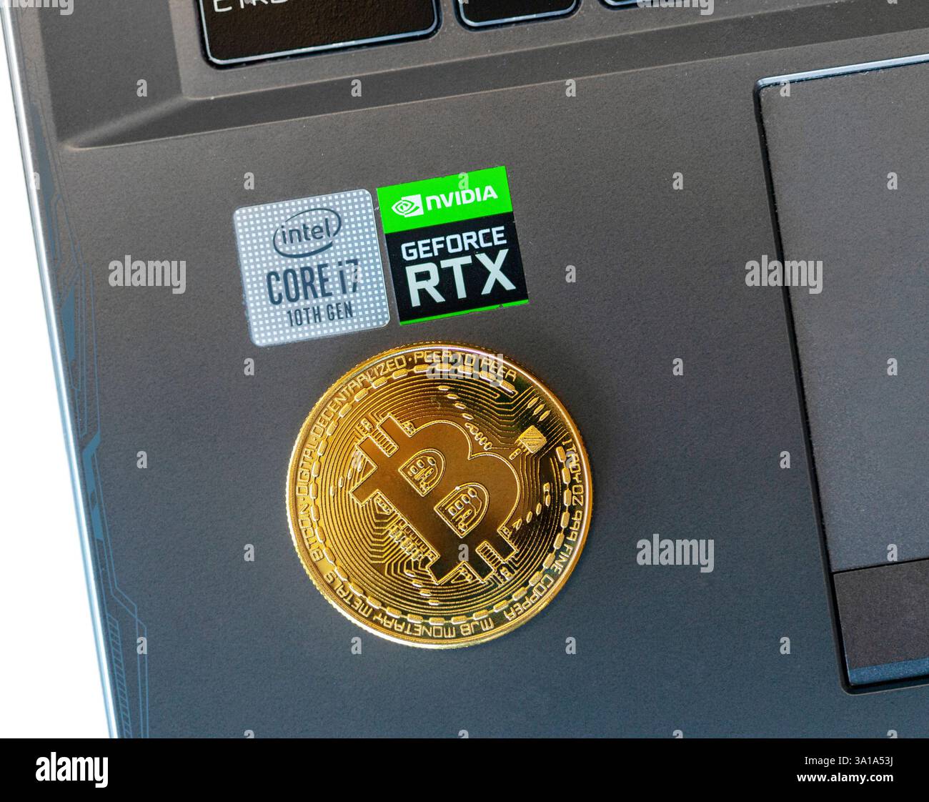 Concept de minage Bitcoin avec ordinateur portable avec processeur Intel et  carte vidéo GPU Nvidia. Bitcoin est actuellement miné avec Asics Photo  Stock - Alamy