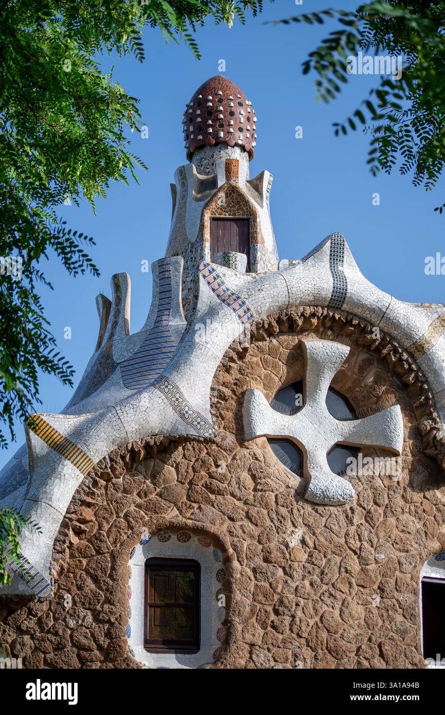 Casa del Guarda at Park Güell by Antoni Gaudi, Barcelone, Espagne Banque D'Images