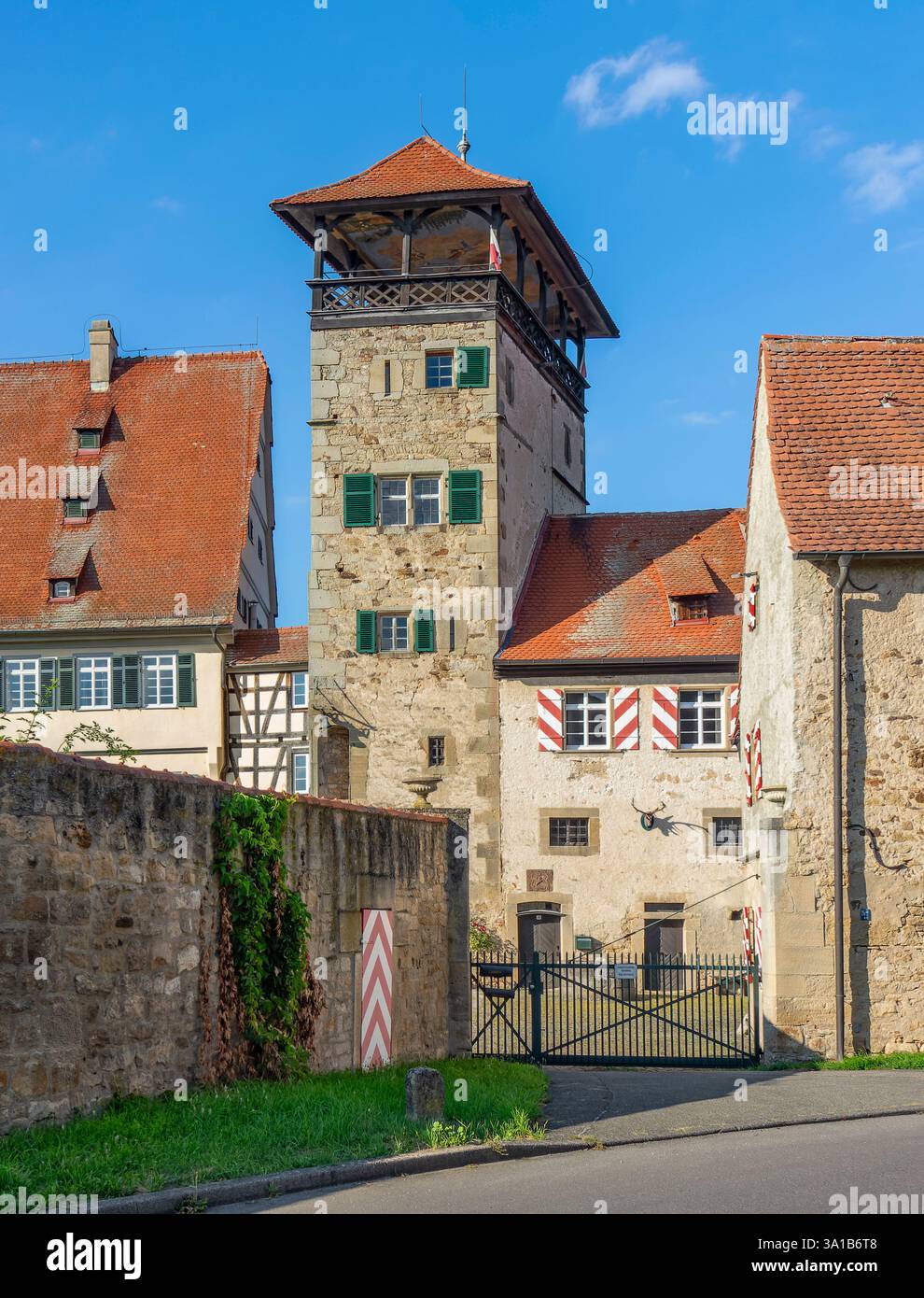 Tübingen - Kilchberg, le château de Kilchberg situé dans le quartier de Kilchberg à Tübingen est un complexe de châteaux datant du XVe au XVIIIe siècle, qui a été construit sur les fondations d'un château médiéval à douves. Le château est la propriété privée des barons du Tessin. L'orangerie dans le parc du château peut être louée. Banque D'Images