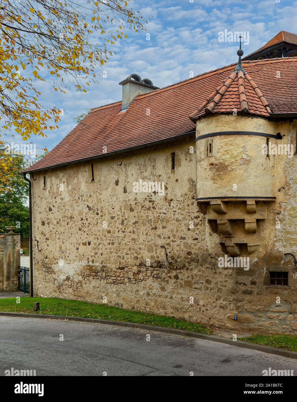 Tübingen - Kilchberg, le château de Kilchberg situé dans le quartier de Kilchberg à Tübingen est un complexe de châteaux datant du XVe au XVIIIe siècle, qui a été construit sur les fondations d'un château médiéval à douves. Le château est la propriété privée des barons du Tessin. L'orangerie dans le parc du château peut être louée. Banque D'Images