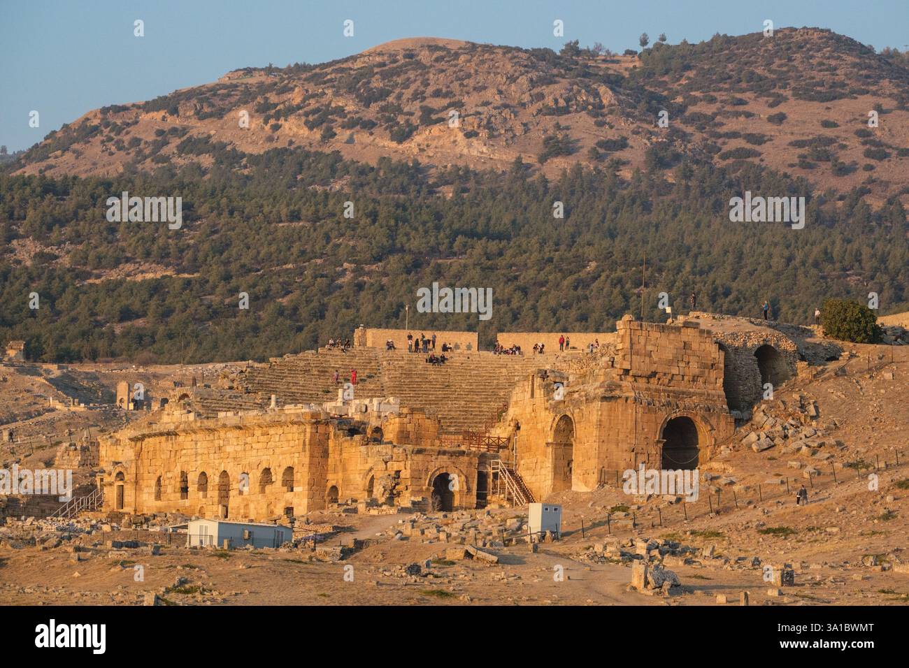 Hiérapolis, Turquie, Turkiye. Théâtre Suburban vu d'en bas. Banque D'Images