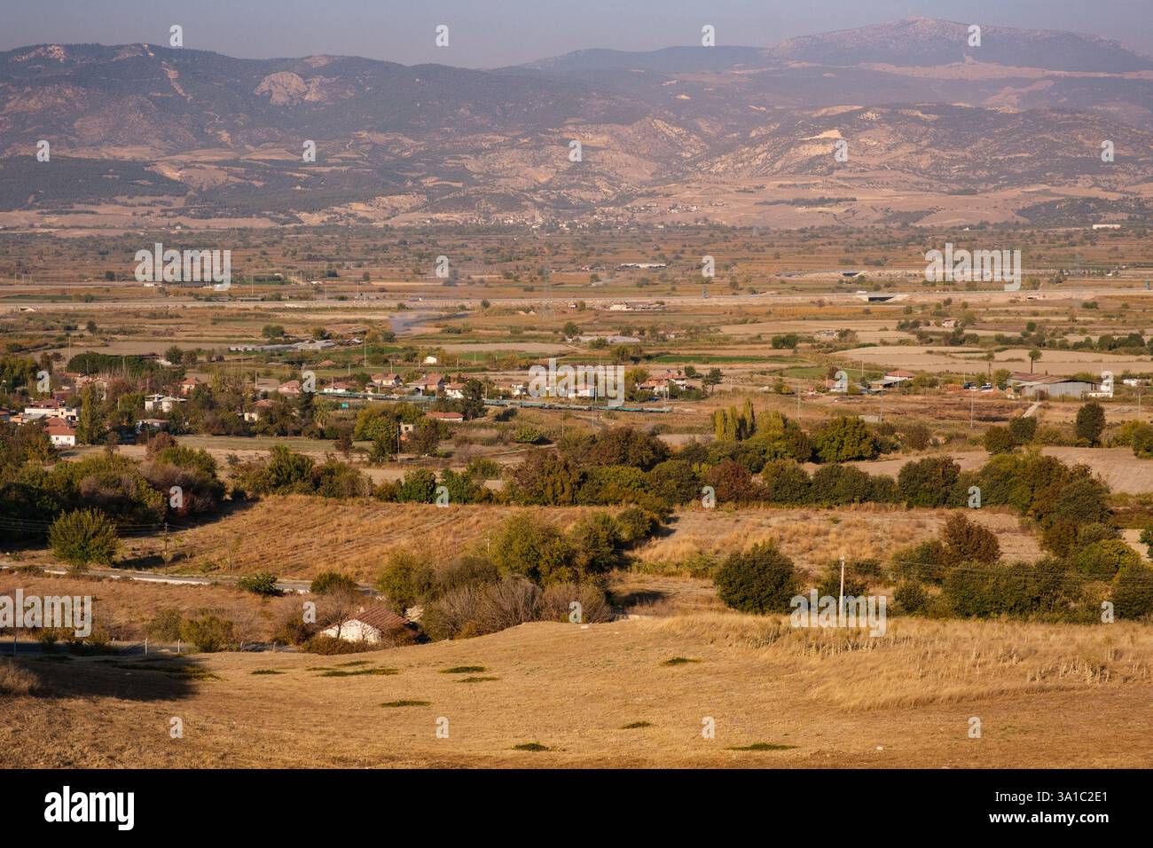 Laodicée, Turquie, Turkiye. Vue panoramique depuis la colline de Laodicea. Banque D'Images