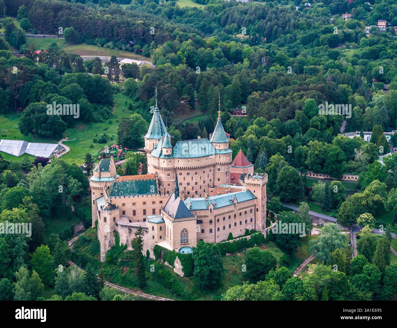 BOJNICE, SLOVAQUIE - 22 MAI 2024 : Château de Bojnice (slovaque : Bojnický zámok) Banque D'Images