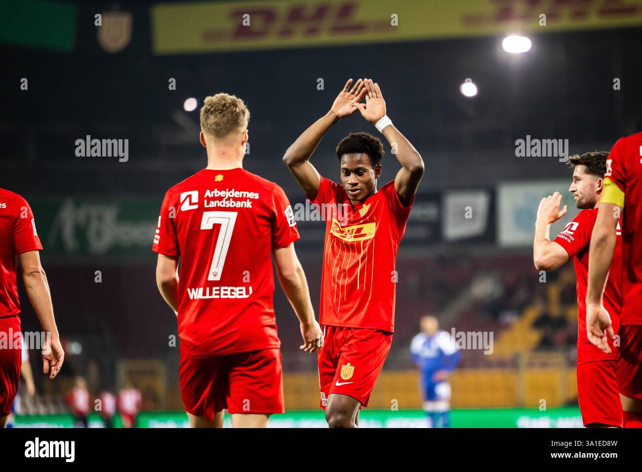 Farum, Danemark. 07 mars 2025. Sindre Walle Egeli (7) du FC Nordsjaelland marque pour 2-1 et célèbre avec Mario Dorgeles (8) lors du match de Superliga 3F entre le FC Nordsjaelland et Vejle BK à Right to Dream Park à Farum. Crédit : Gonzales photo/Alamy Live News Banque D'Images