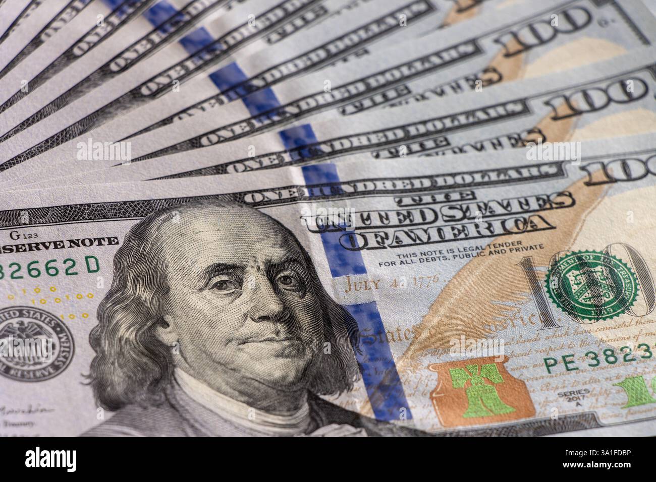 Cent billets de dollars, un paquet de dollars américains Banque D'Images