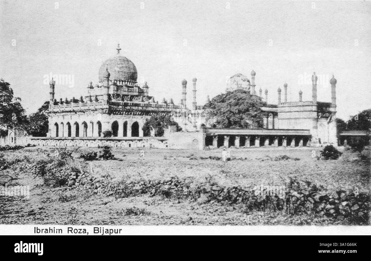 Ancienne carte postale d'Ibrahim roza, Bijapur, Karnataka, Inde, Asie Banque D'Images