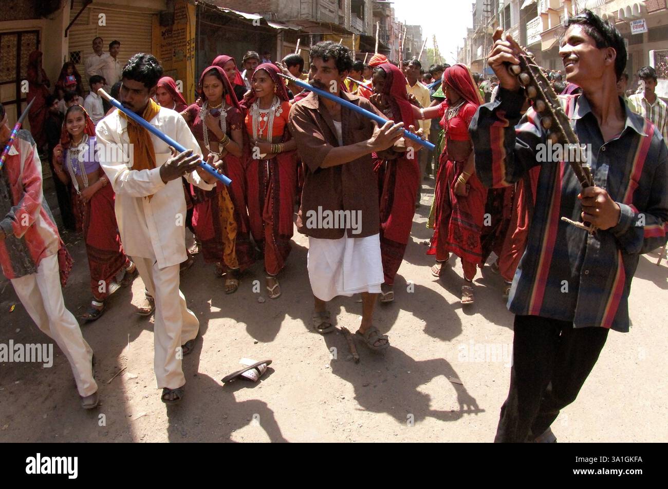 La danse du festival sacré, quartier Vadodara, Gujarat, Inde, Asie Banque D'Images